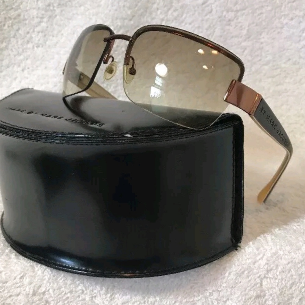 Marc By Marc Jacobs sunglasses 😎